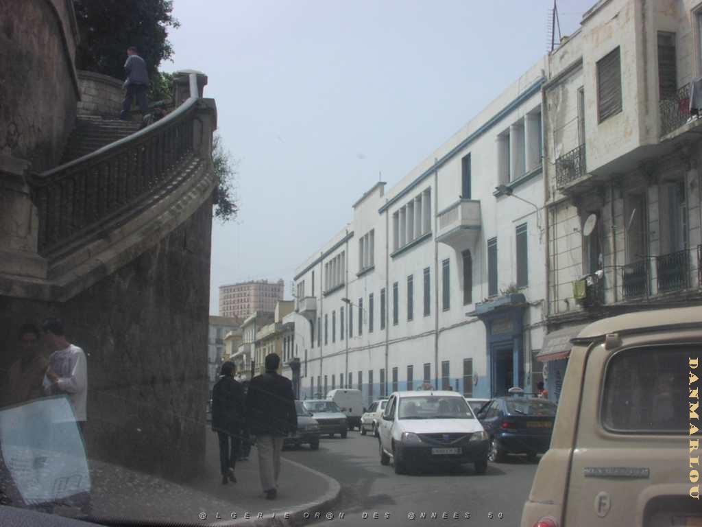 ORAN ECOLE LAMORICIERE RUE MAQUIS DE MORRES.JPG